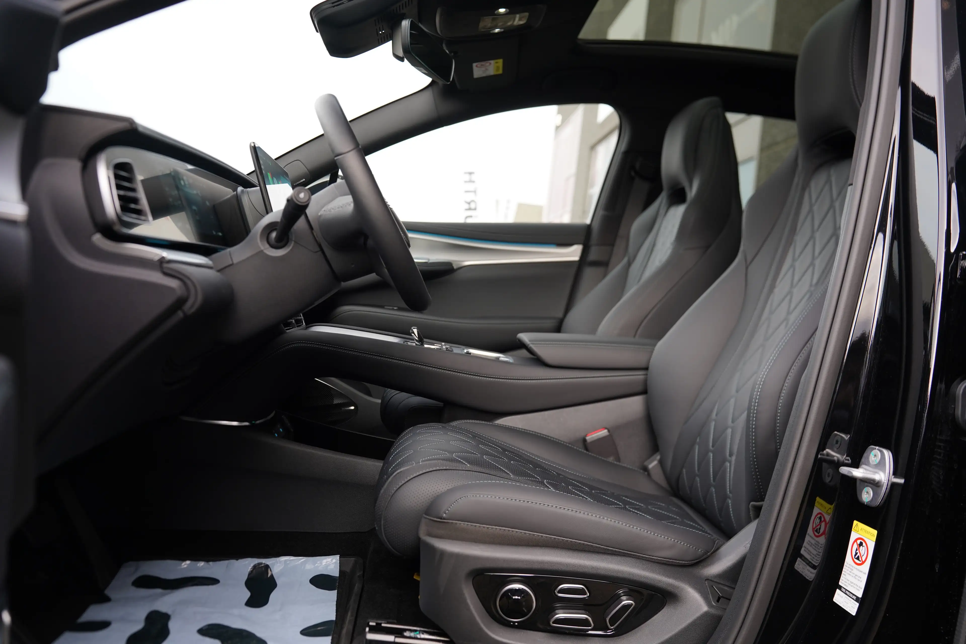 BYD Sealion 7 Excellence AWD * 91 kWh / HUD / PANO / 360° * — photo 3