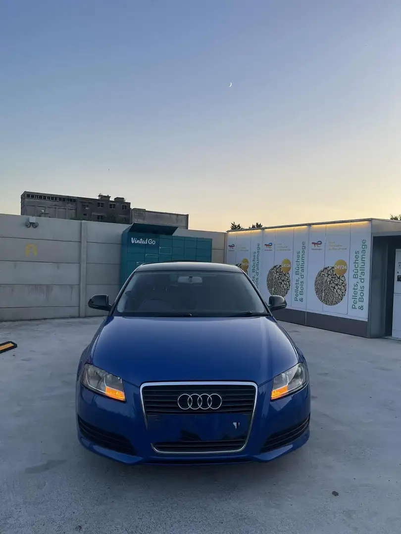 Audi A3 SportBack 1.9 TDI Ambiente - 1