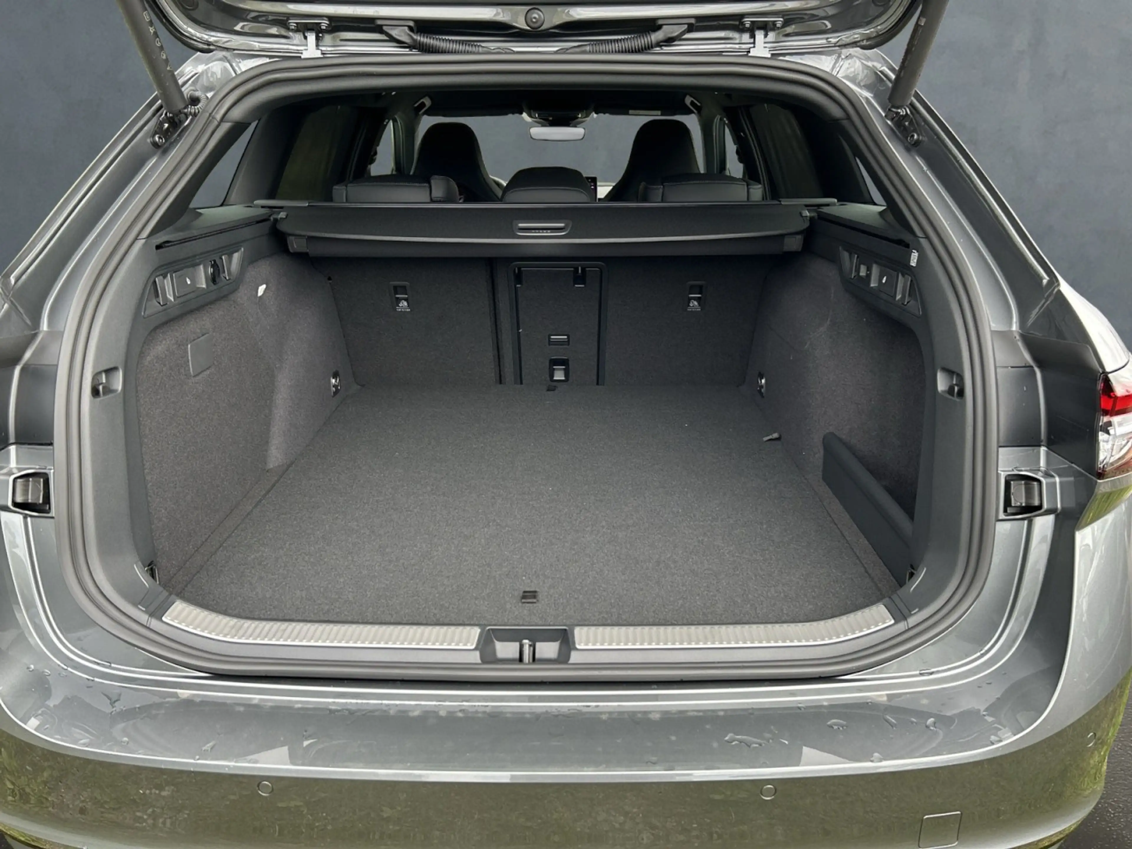Skoda Superb Cb. SPORTLINE iV 1.5 TSI AHK+NAVI+ACC+DCC Klima — photo 9