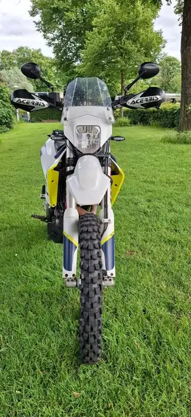 Husqvarna 701 Enduro - foto 4
