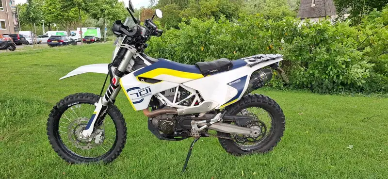 Husqvarna 701 Enduro - foto 7