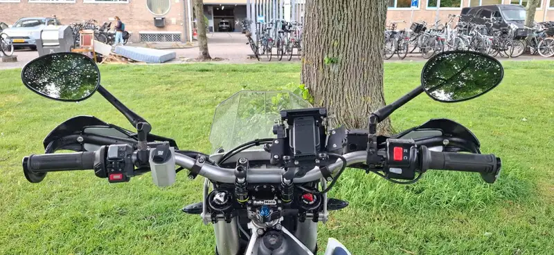 Husqvarna 701 Enduro - foto 3