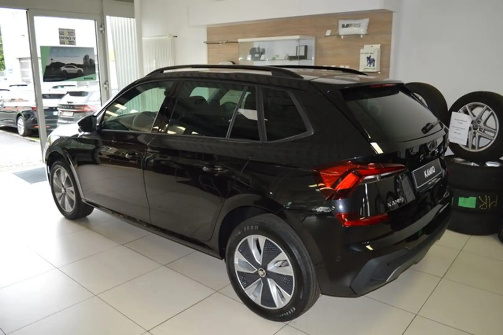 Skoda Kamiq 1.5 TSI DSG Selection LED Navi Rückfahrkamera Schwarz - 2