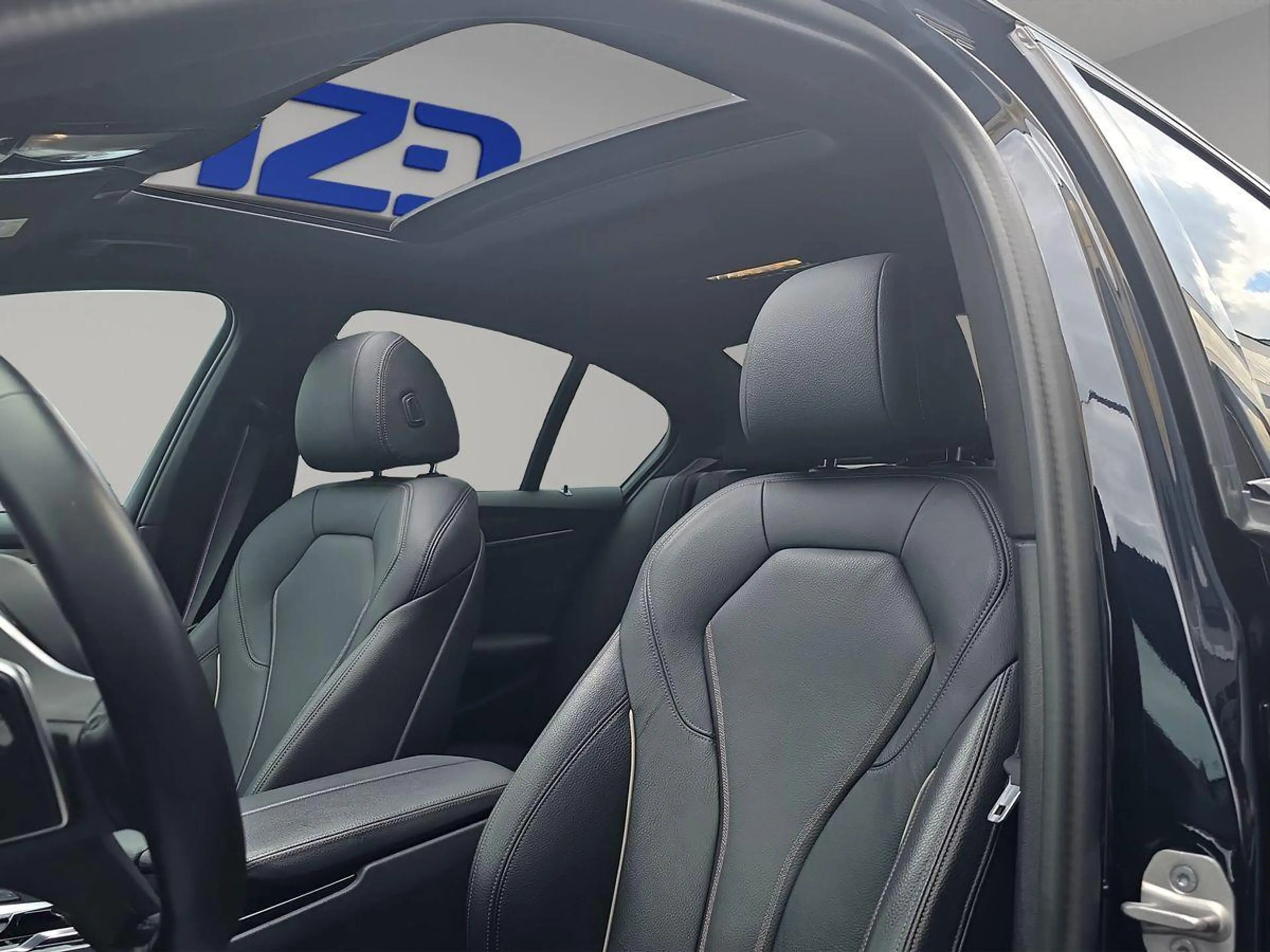 BMW 540 d xDrive M-Sport H-UP S-DACH H&K LASER LEDER — photo 9