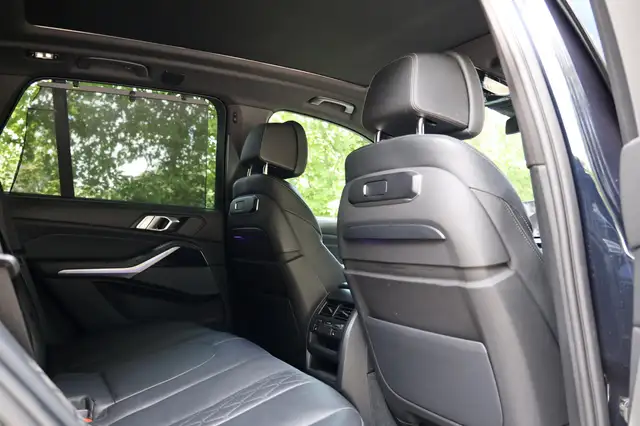 BMW X5 view 22