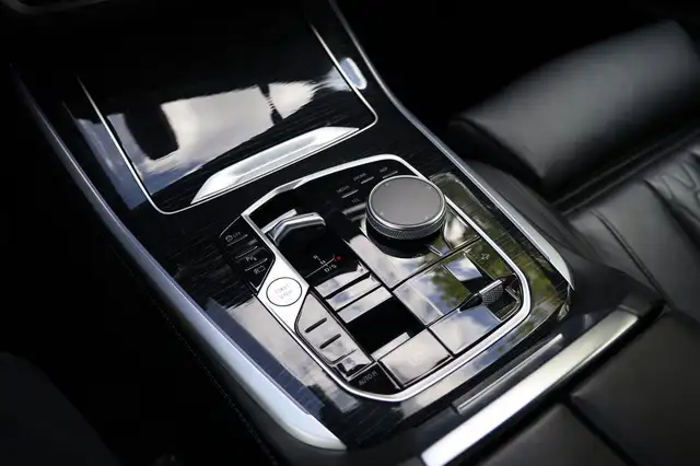 BMW X5 view 30
