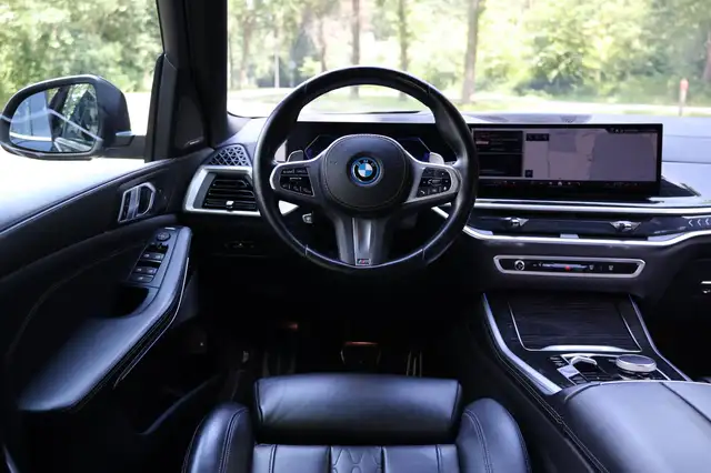 BMW X5 view 28