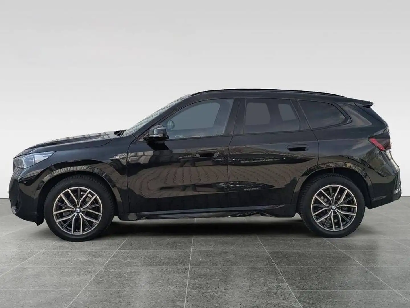 BMW X1 xDrive20d M Sport AHK Pano Volant chauffant à mémoire Nero - 2