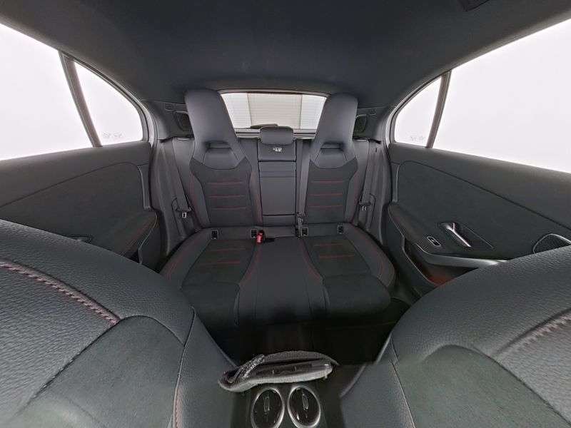 Mercedes-Benz A 220