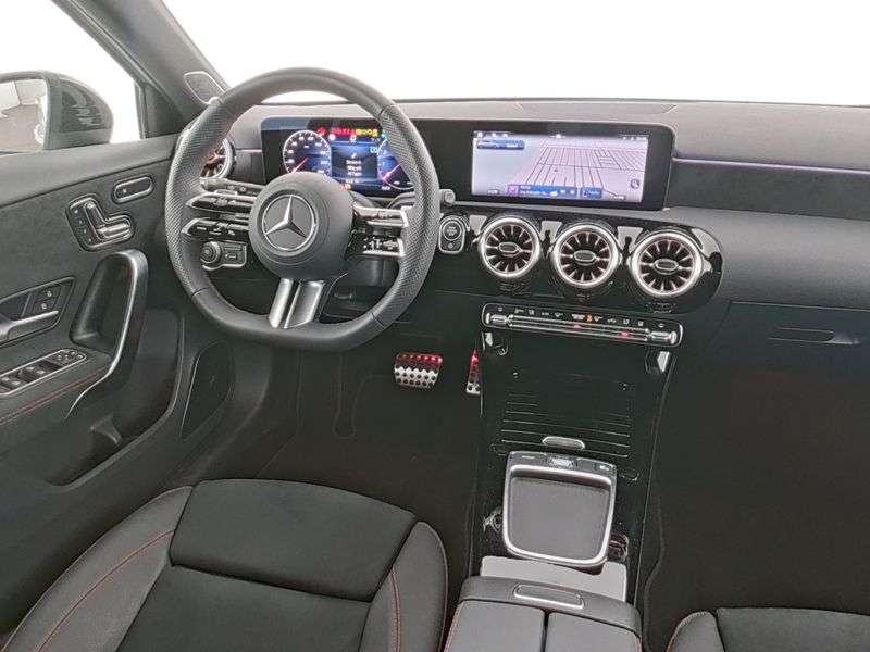Mercedes-Benz A 220