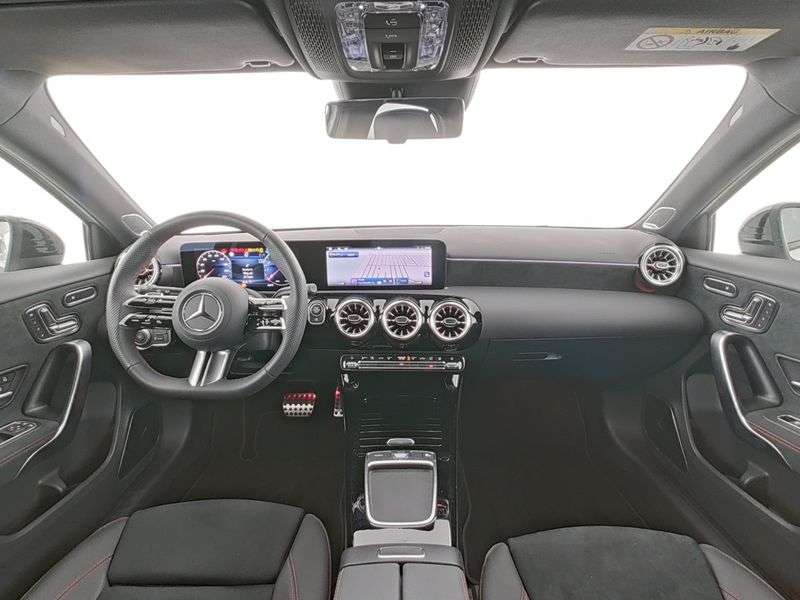 Mercedes-Benz A 220