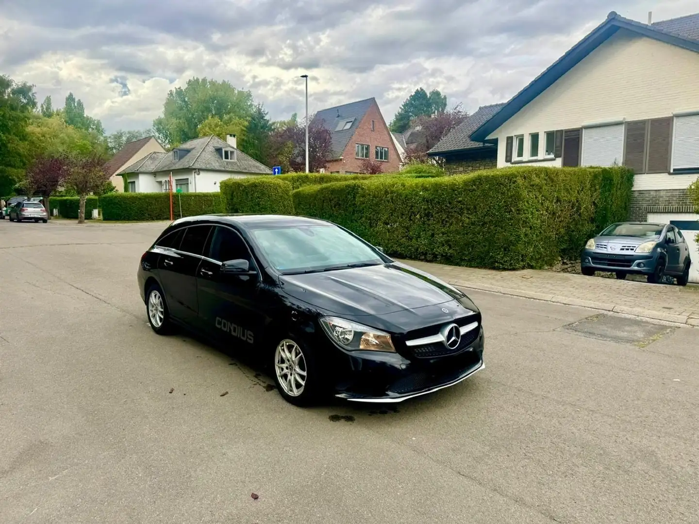 Mercedes-Benz CLA 180 CLA 180 d BE Edition Zwart - 1