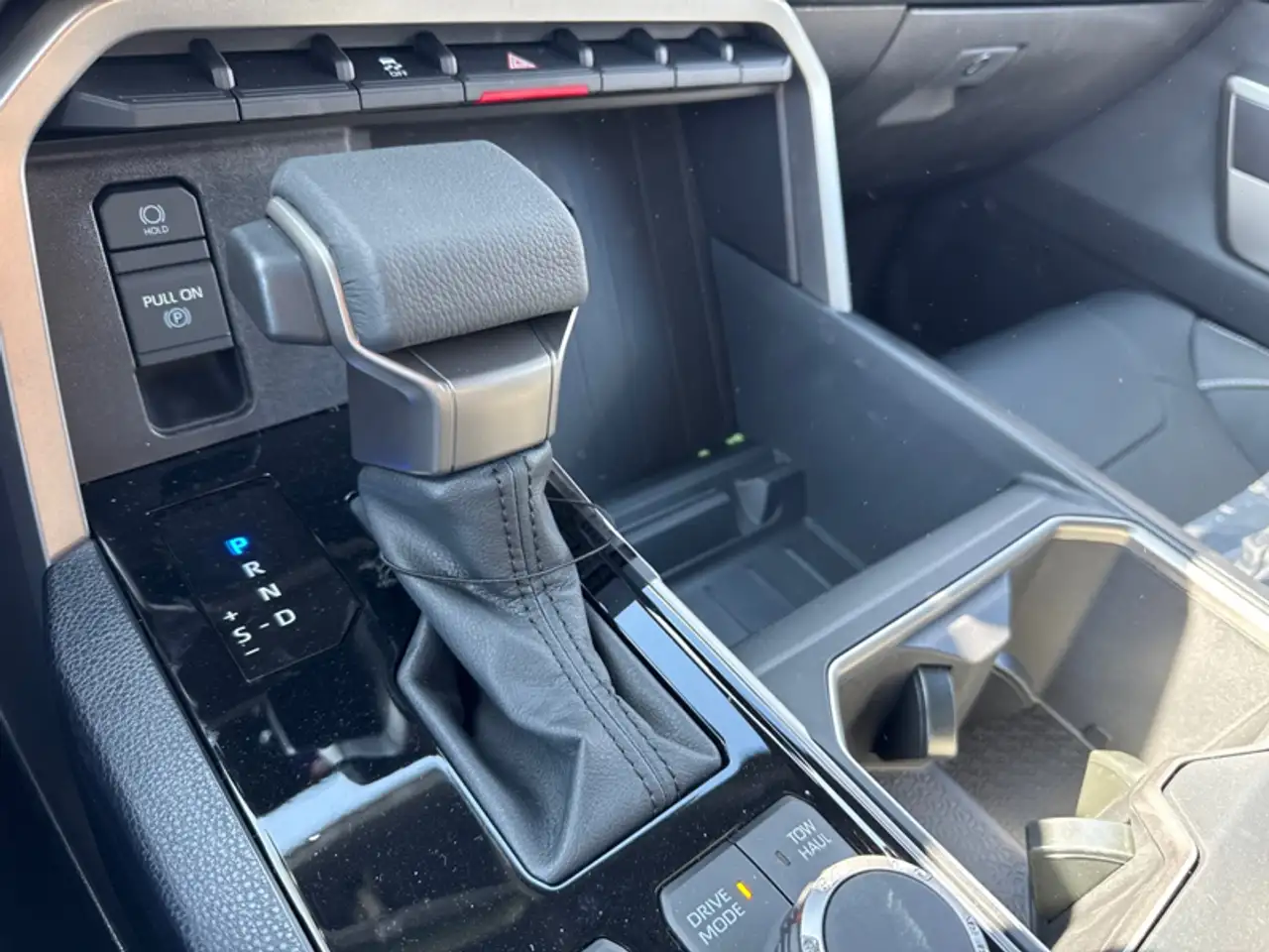 Toyota Tundra снимка Toyota Tundra