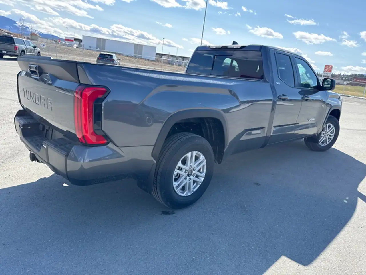 Toyota Tundra снимка Toyota Tundra