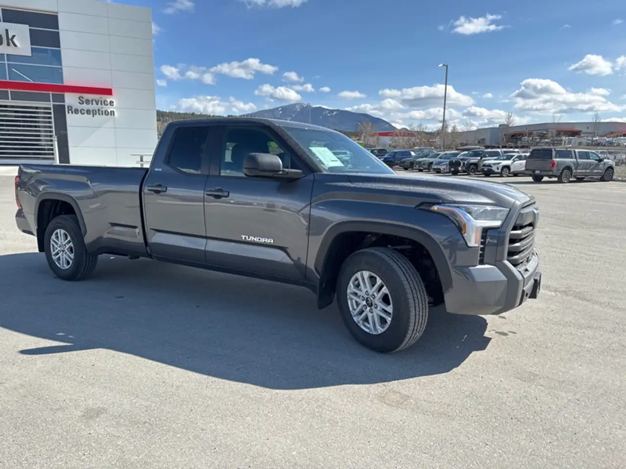 Toyota Tundra снимка Toyota Tundra