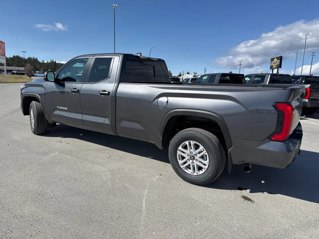 Toyota Tundra снимка Toyota Tundra