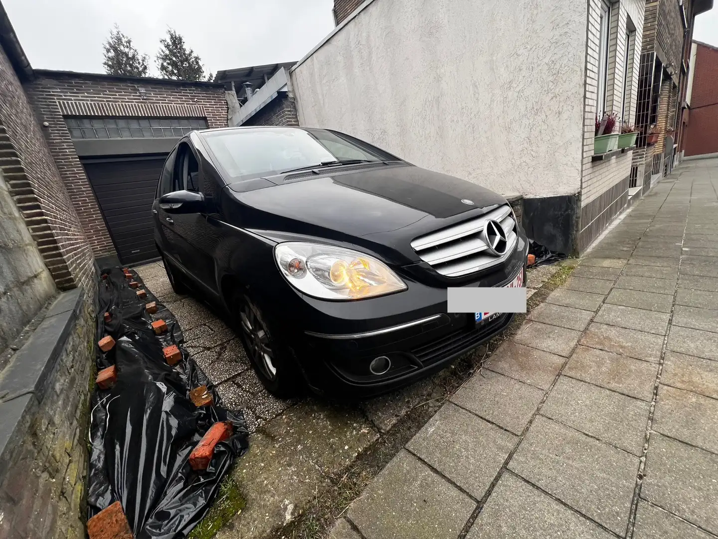 Mercedes-Benz B 170 Mercedes - Benz B  1.7 Essence Zwart - 2