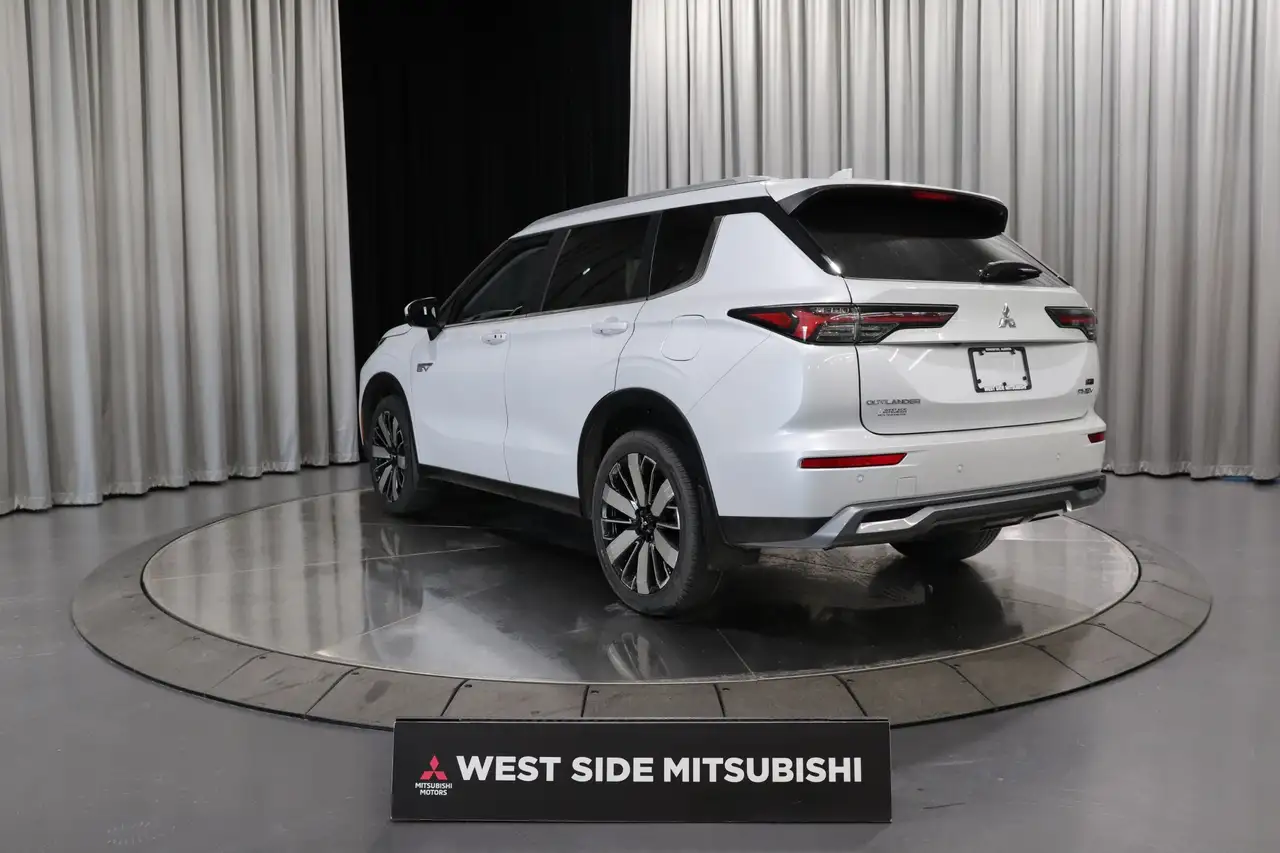 Mitsubishi Outlander снимка Mitsubishi Outlander