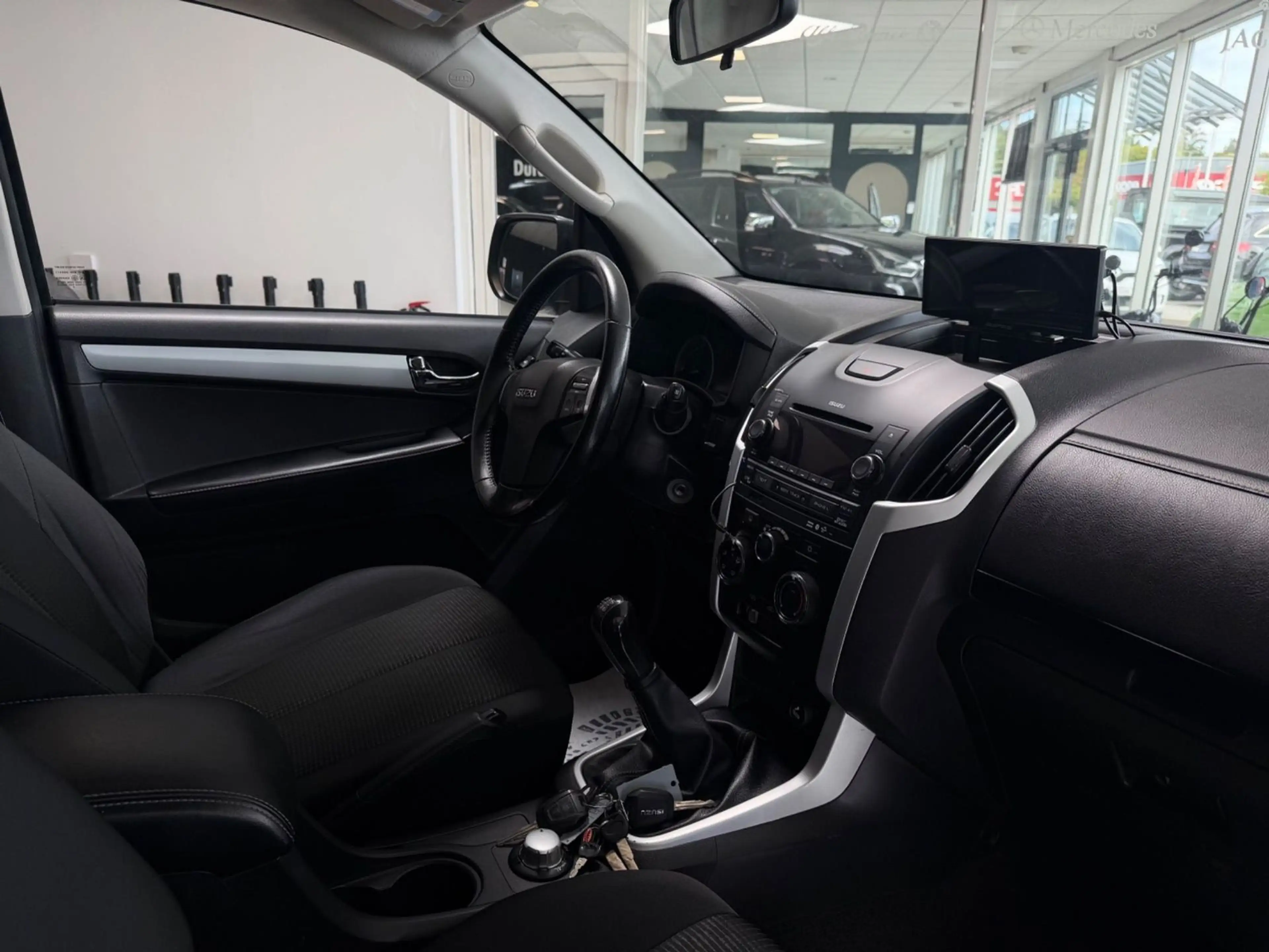 Isuzu D-Max 1,9 TD JÄGERUMBAU HARDTOP 5-SITZER AWD TOP — photo 16