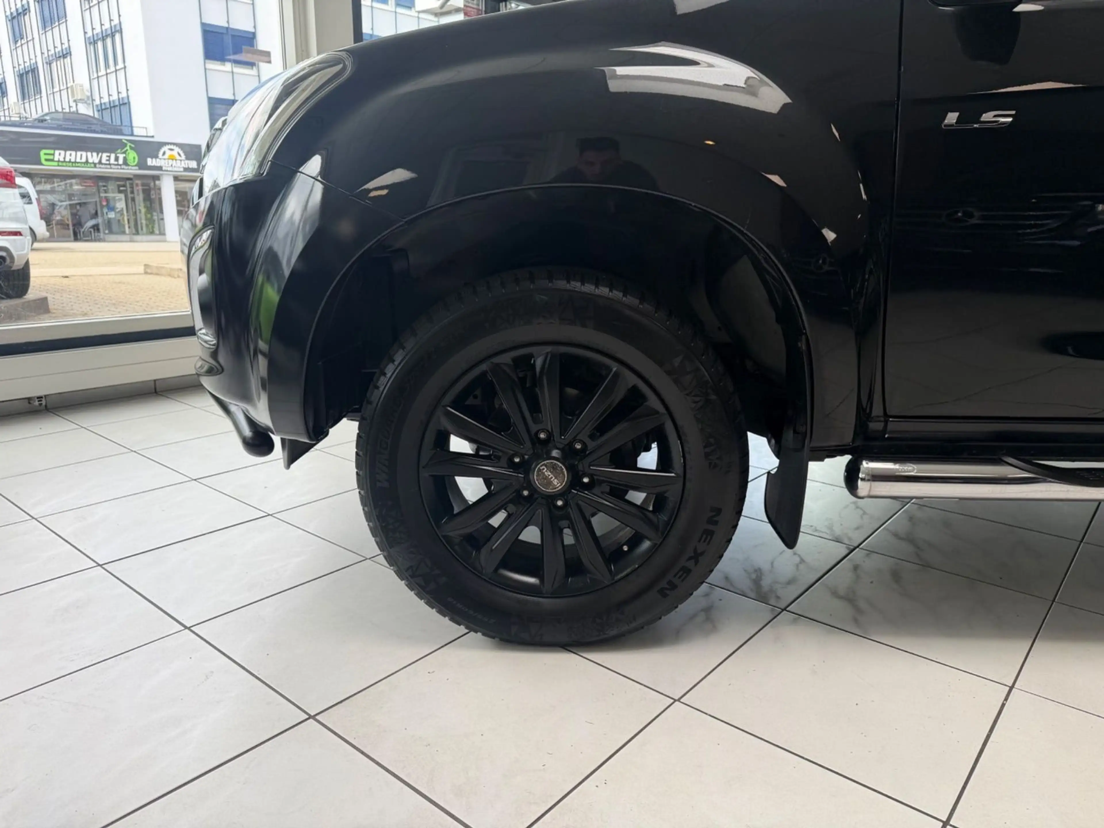 Isuzu D-Max 1,9 TD JÄGERUMBAU HARDTOP 5-SITZER AWD TOP — photo 9