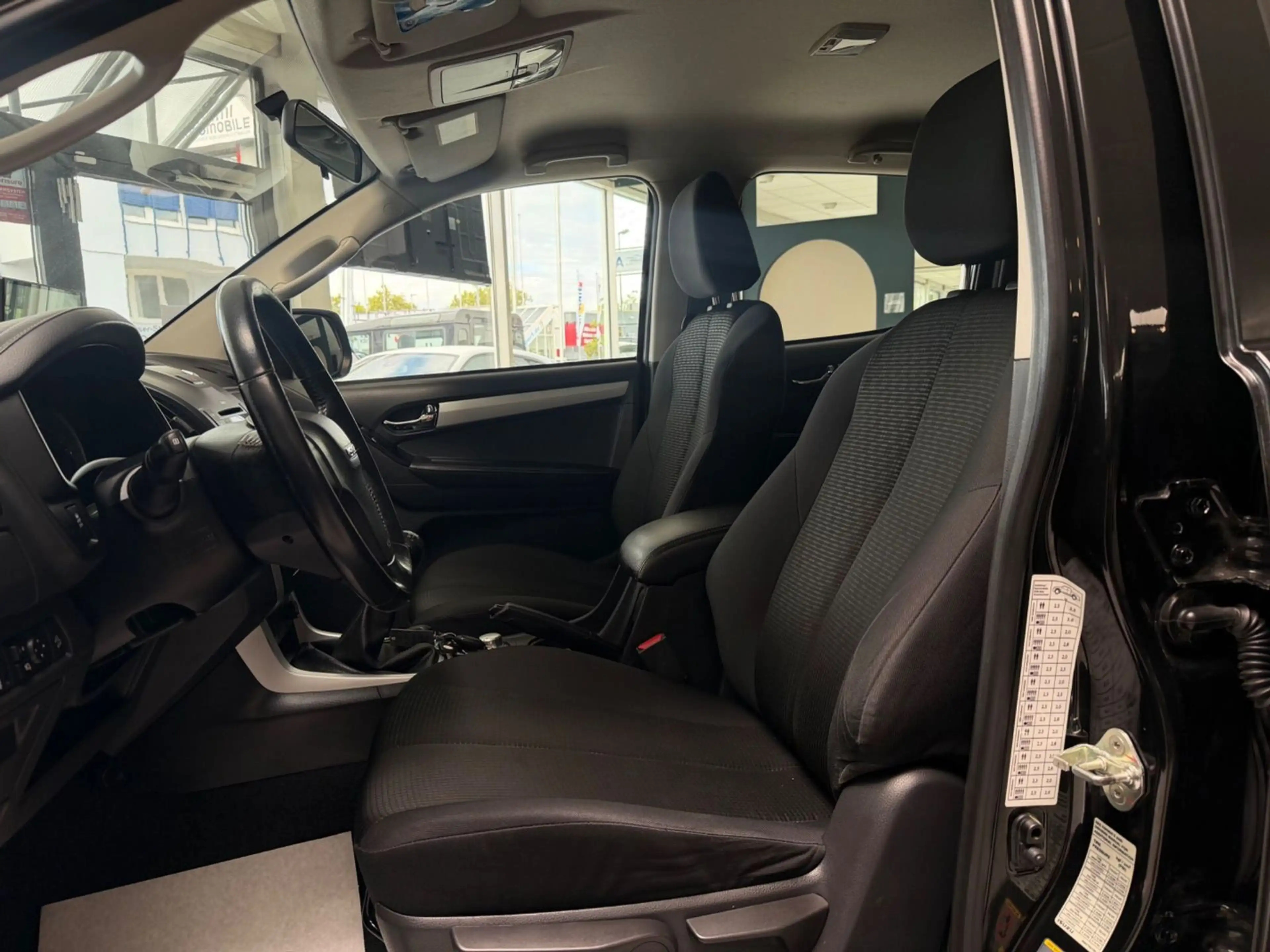 Isuzu D-Max 1,9 TD JÄGERUMBAU HARDTOP 5-SITZER AWD TOP — photo 21