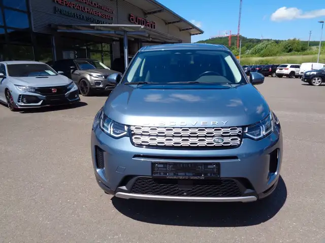 Land Rover Discovery view 2