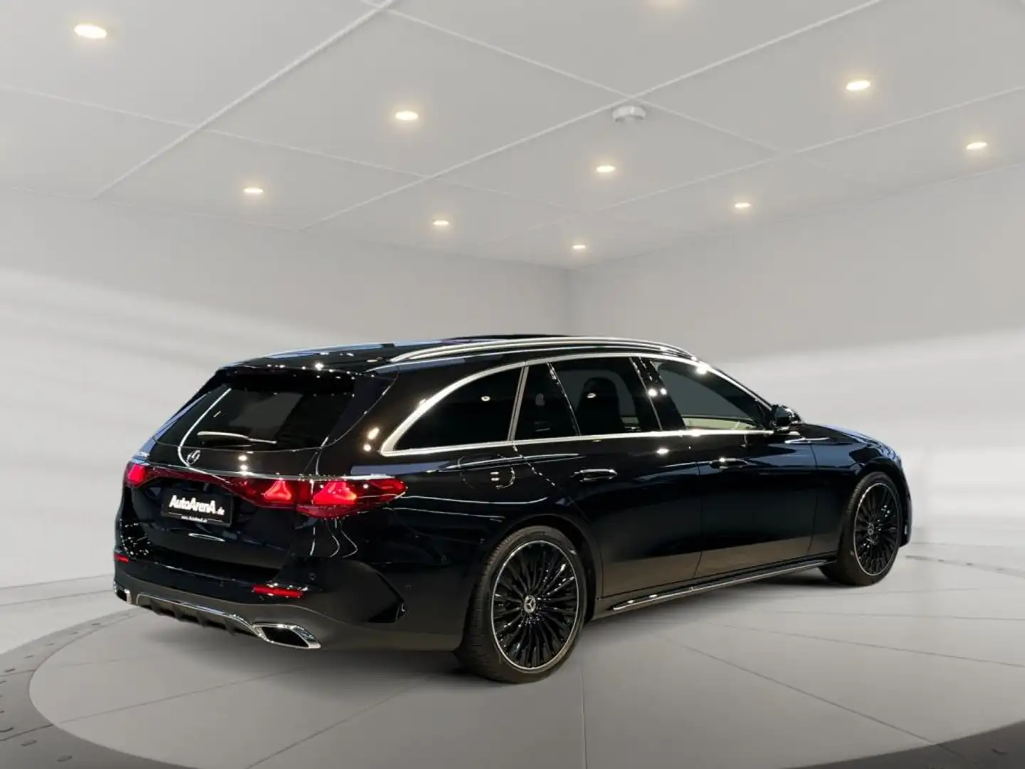 Mercedes-Benz E 220 d T AMG +MBUX+Pano+Burm+AHK+DigitalLight Schwarz - 2