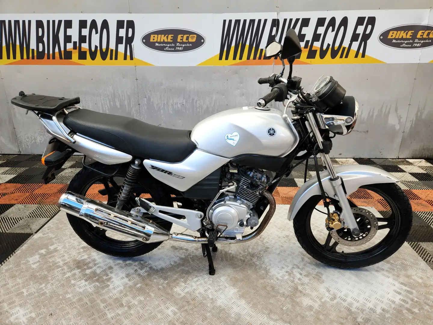 Yamaha YBR 125 Gris - 1