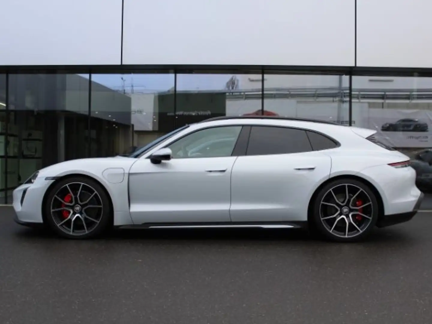 Porsche Taycan 4S Sport Turismo Gris - 2