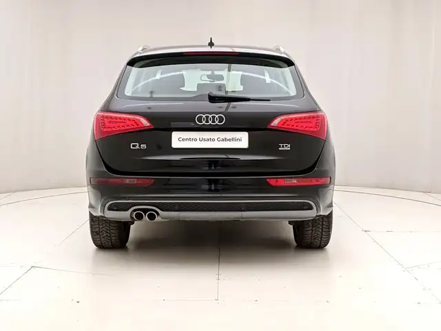 Audi Q5 view 5