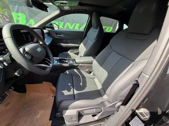 Audi Q3 view 10