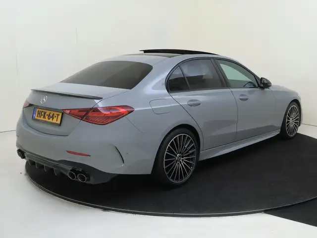 Mercedes-Benz C-Class view 4