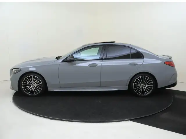 Mercedes-Benz C-Class view 8
