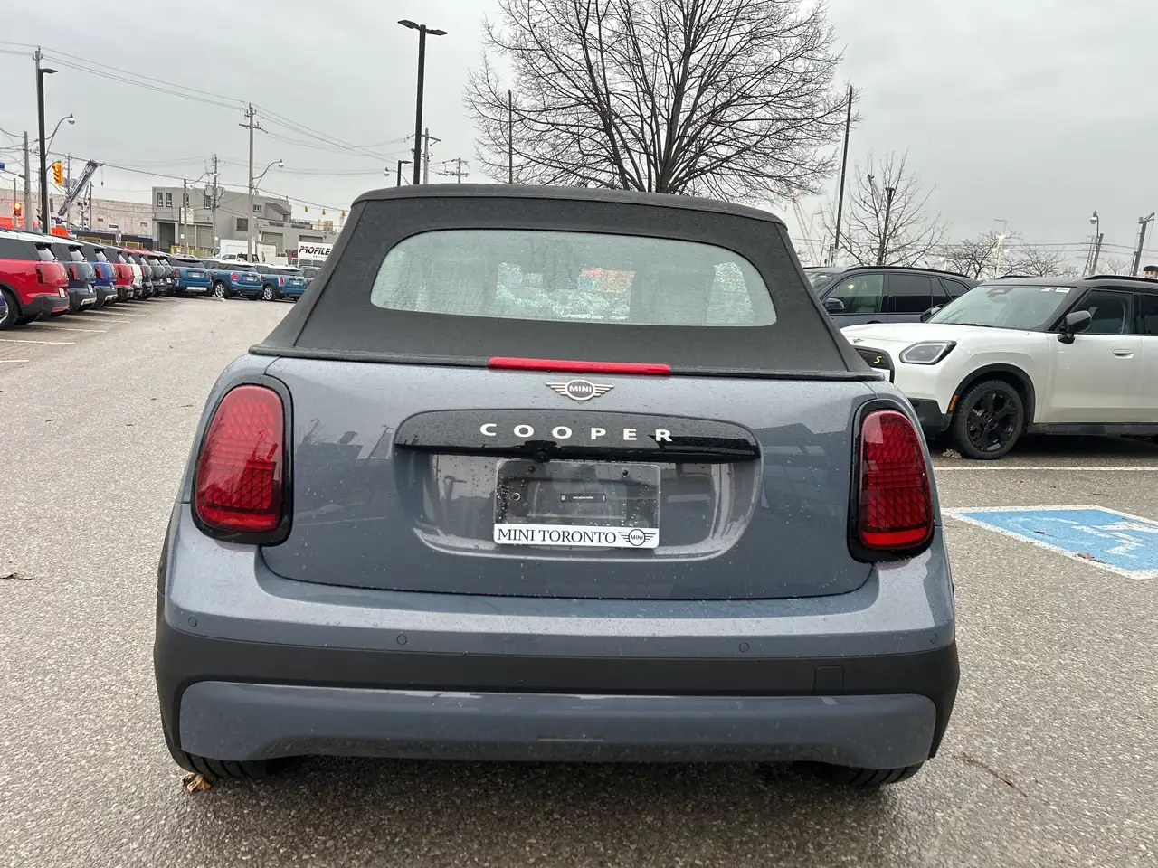 MINI Convertible снимка MINI Convertible