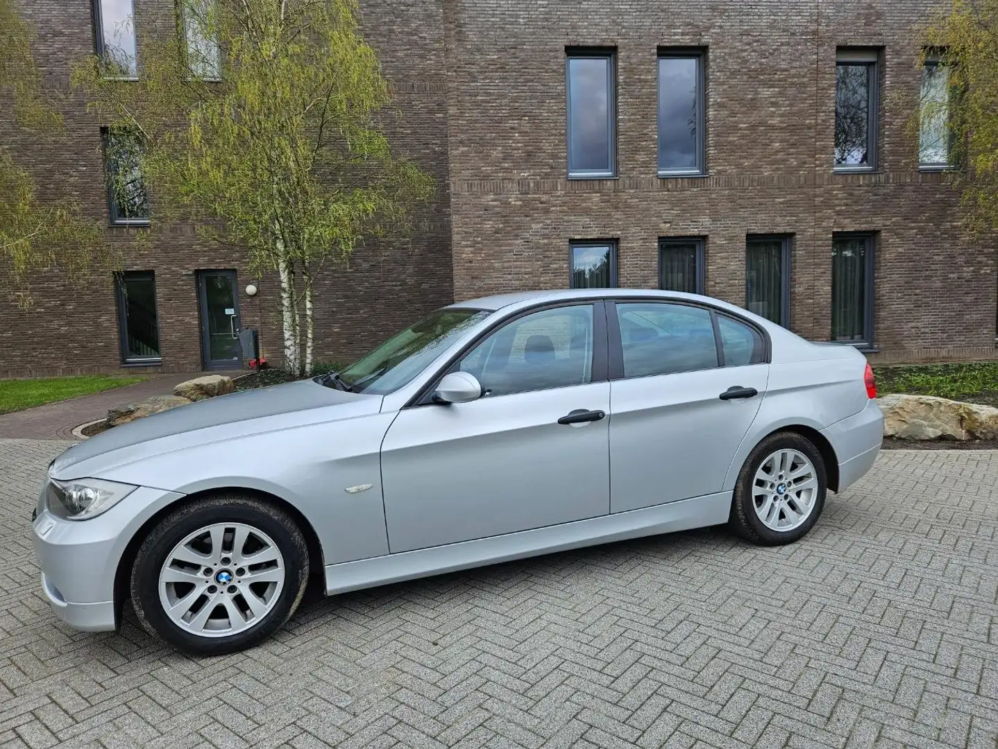 BMW 320 2.0 150 pk Argintiu - 2