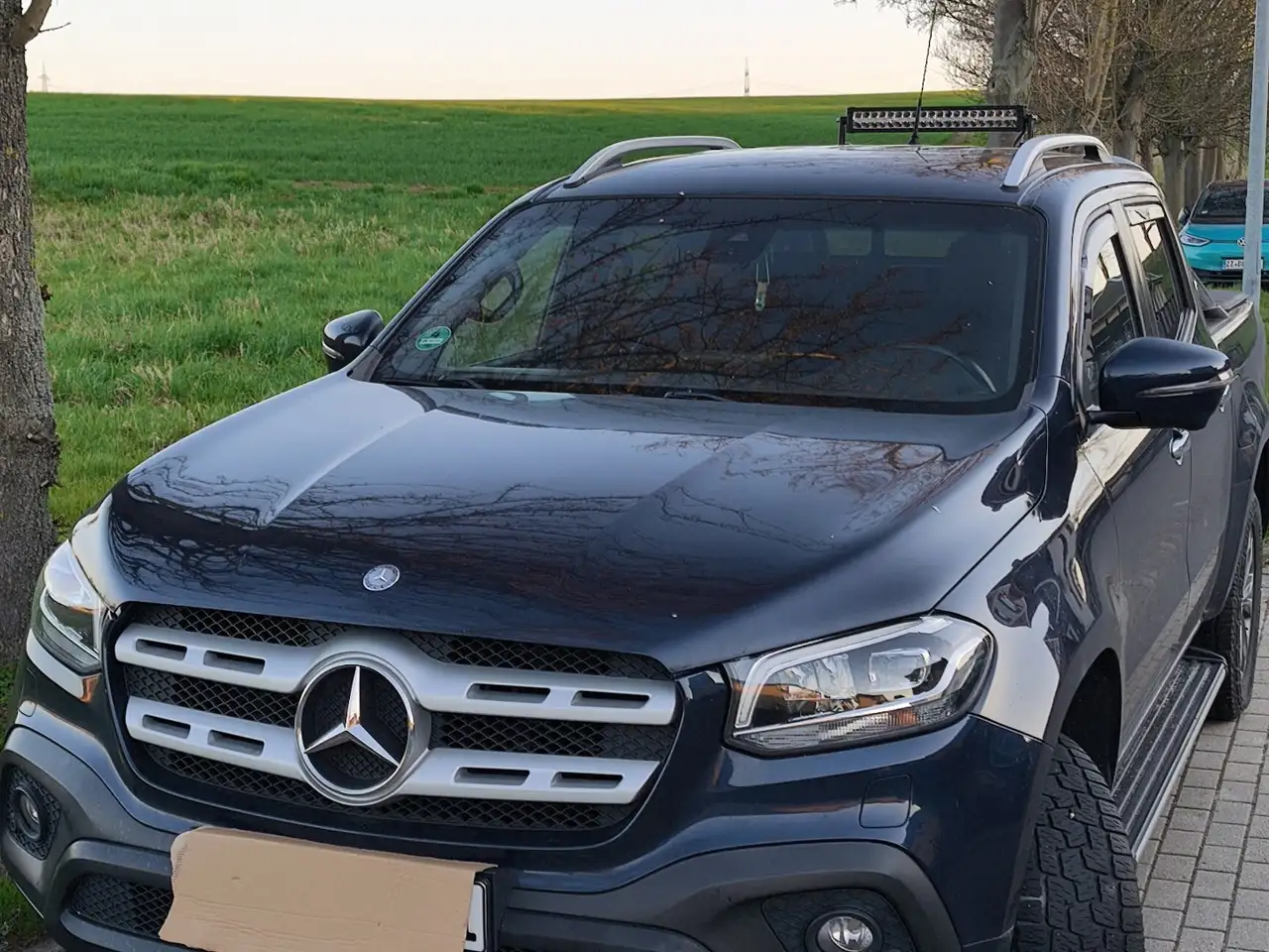 Mercedes-Benz X 250