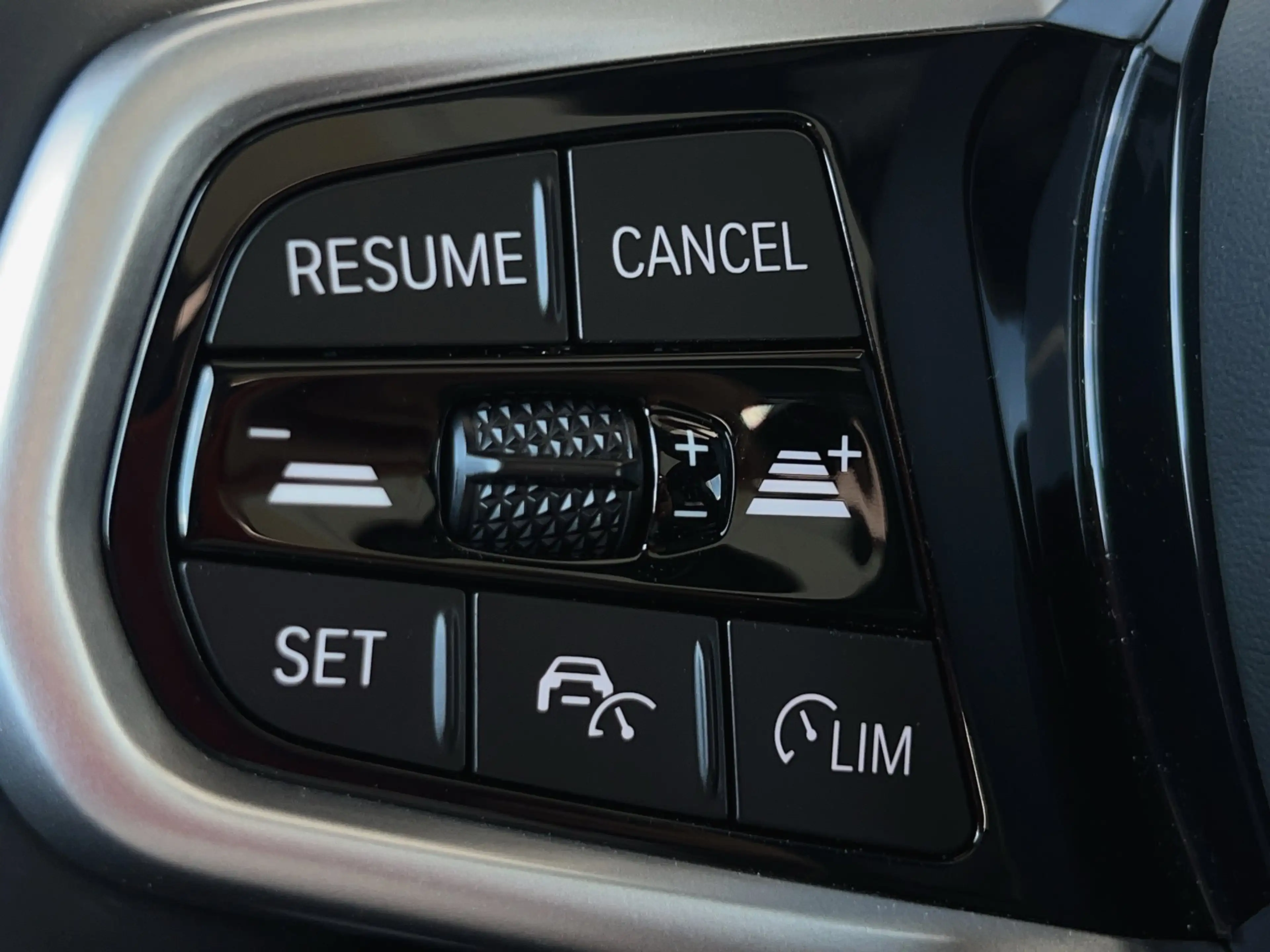 BMW i4 M50 xDrive M-Pro adapLED 360° eGSD Keyless — photo 13