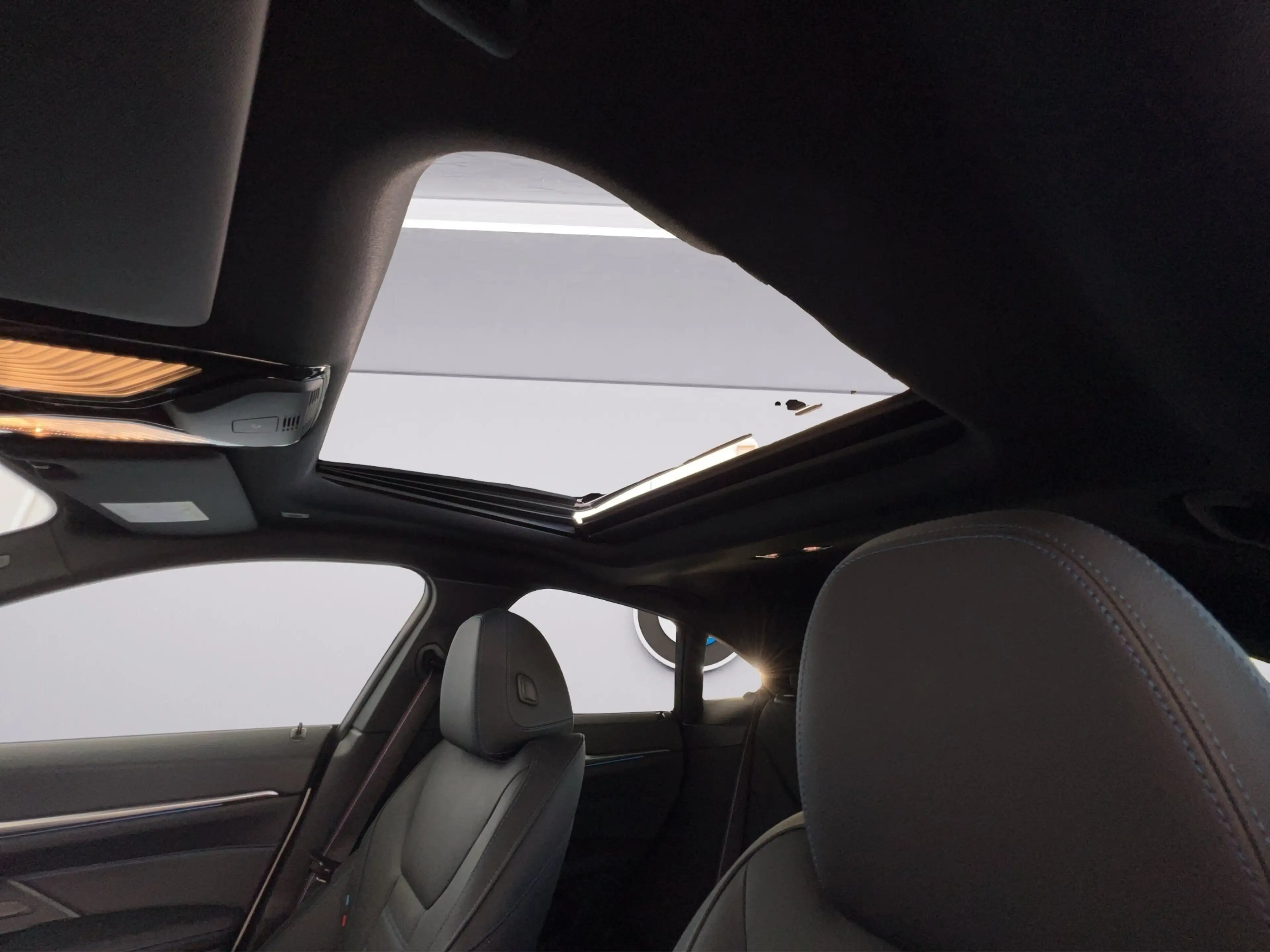 BMW i4 M50 xDrive M-Pro adapLED 360° eGSD Keyless — photo 15
