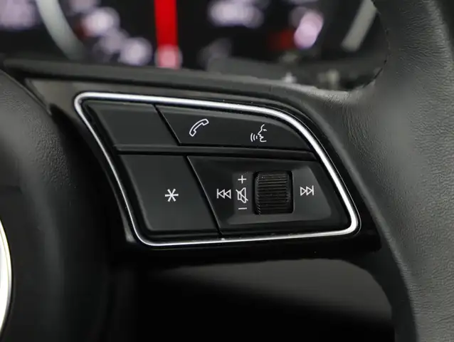 Audi A4 view 13