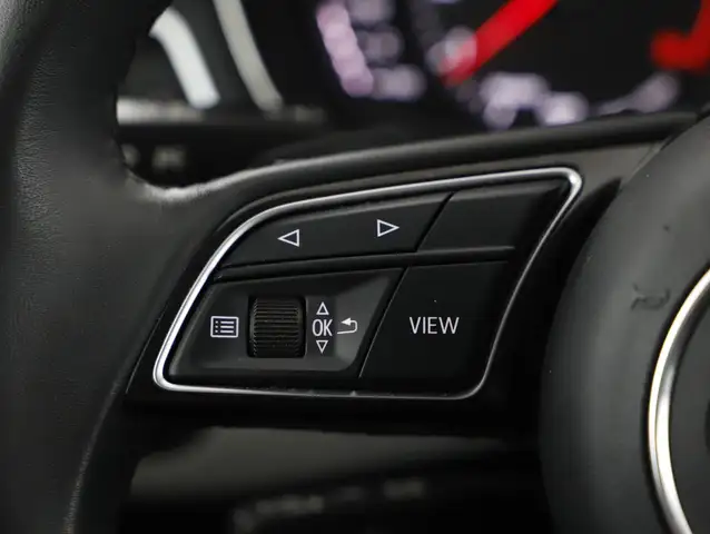 Audi A4 view 12