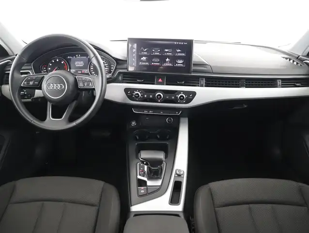 Audi A4 view 10
