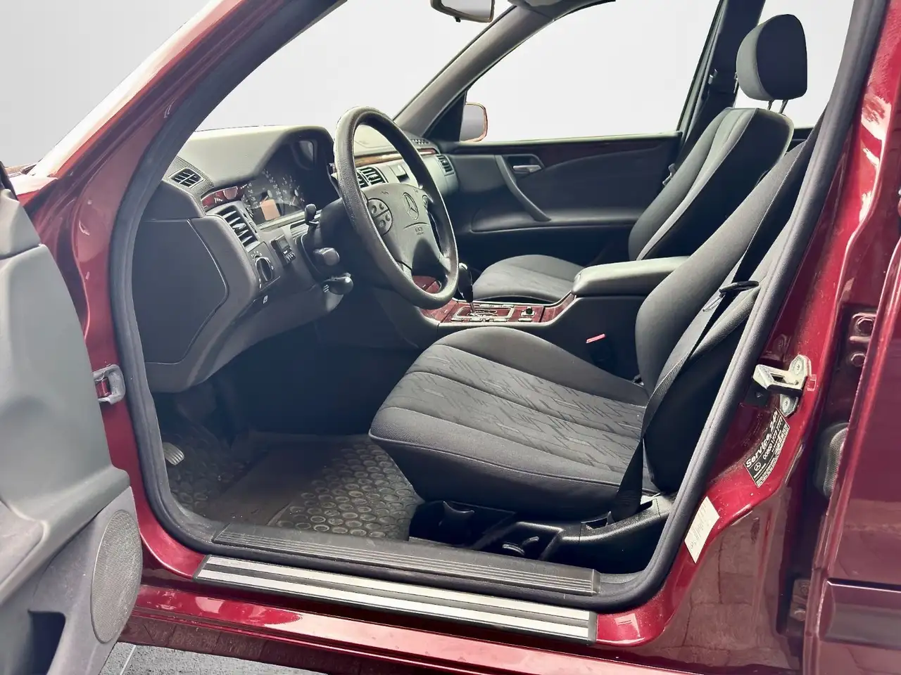 Mercedes-Benz E 220 T CDI AUTOM*XENON*PDC*STANDHEIZ*TÜV NEU*, foto 10