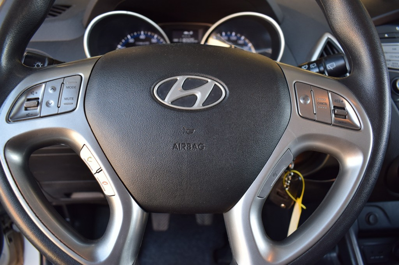 Hyundai iX35 - — photo 12