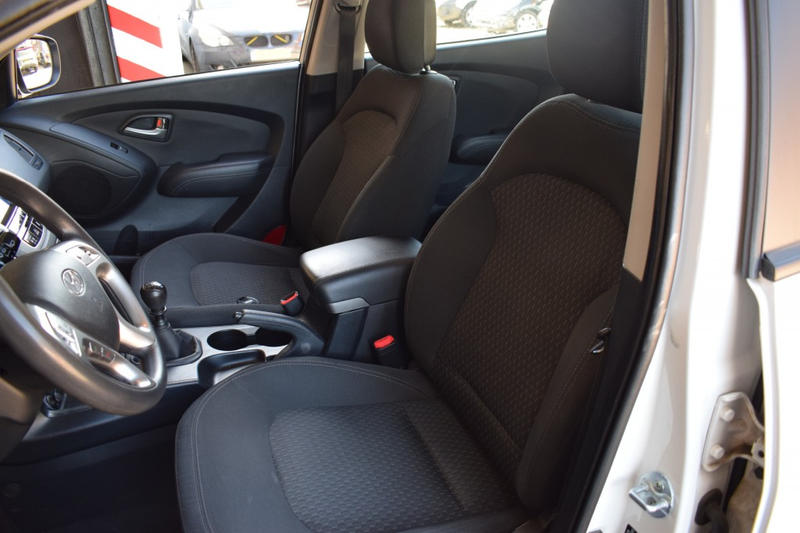 Hyundai iX35 - — photo 13