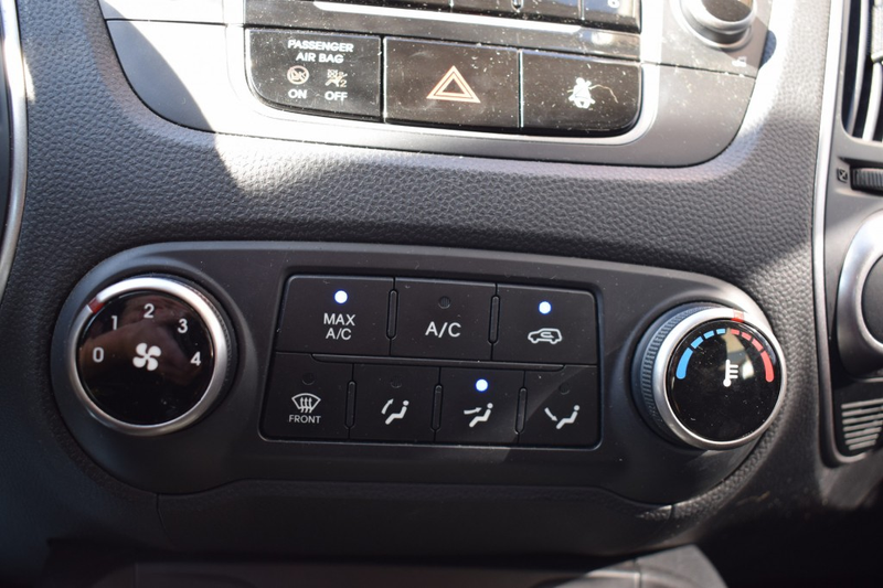 Hyundai iX35 - — photo 10