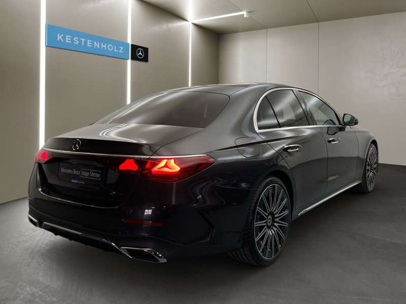 Mercedes-Benz E 450 4Matic LEDER+AMG+AHK+PANO+360°+BURMESTER — photo 4