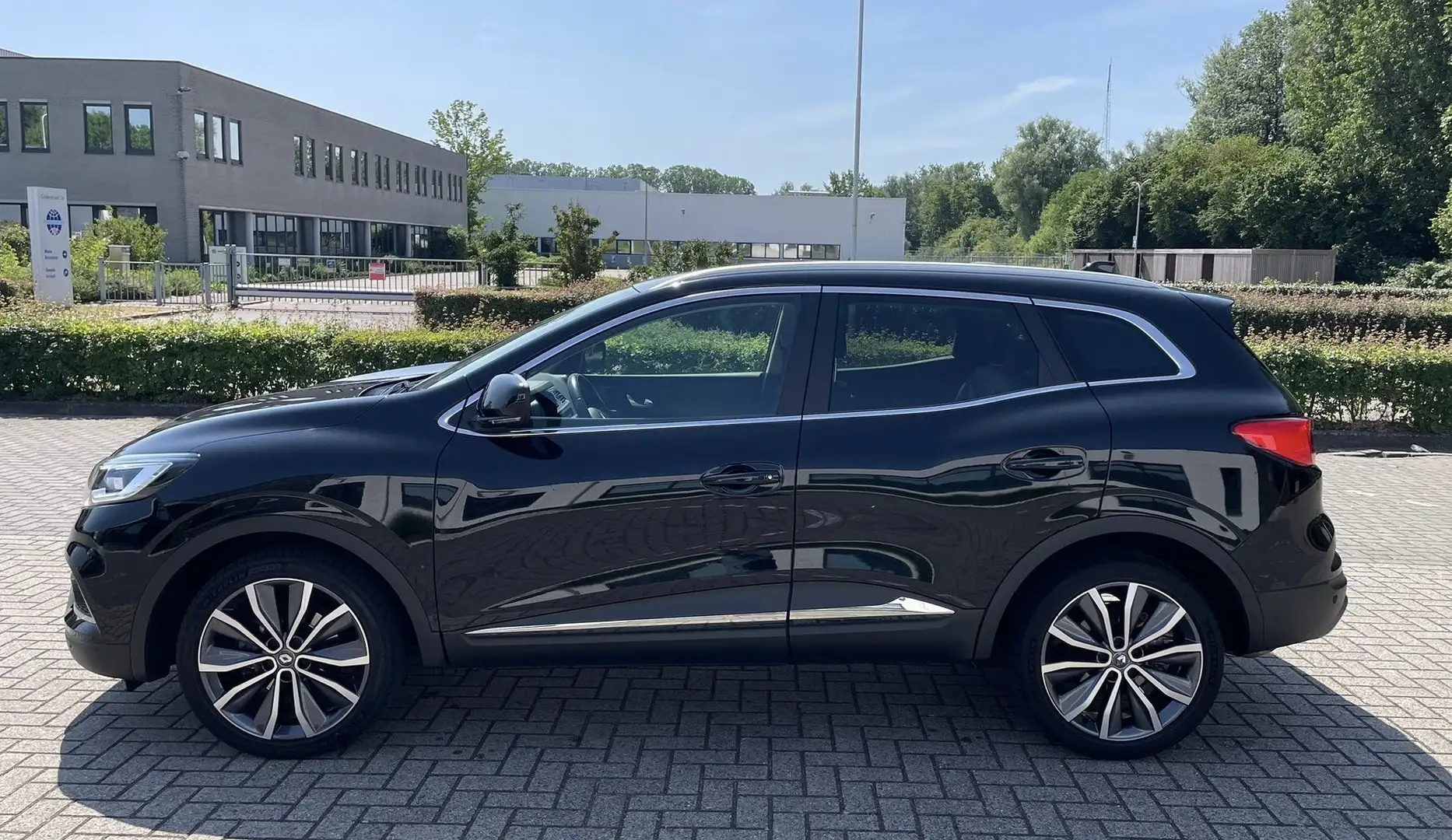 Renault Kadjar 1.3 TCe Zen Zwart - 2