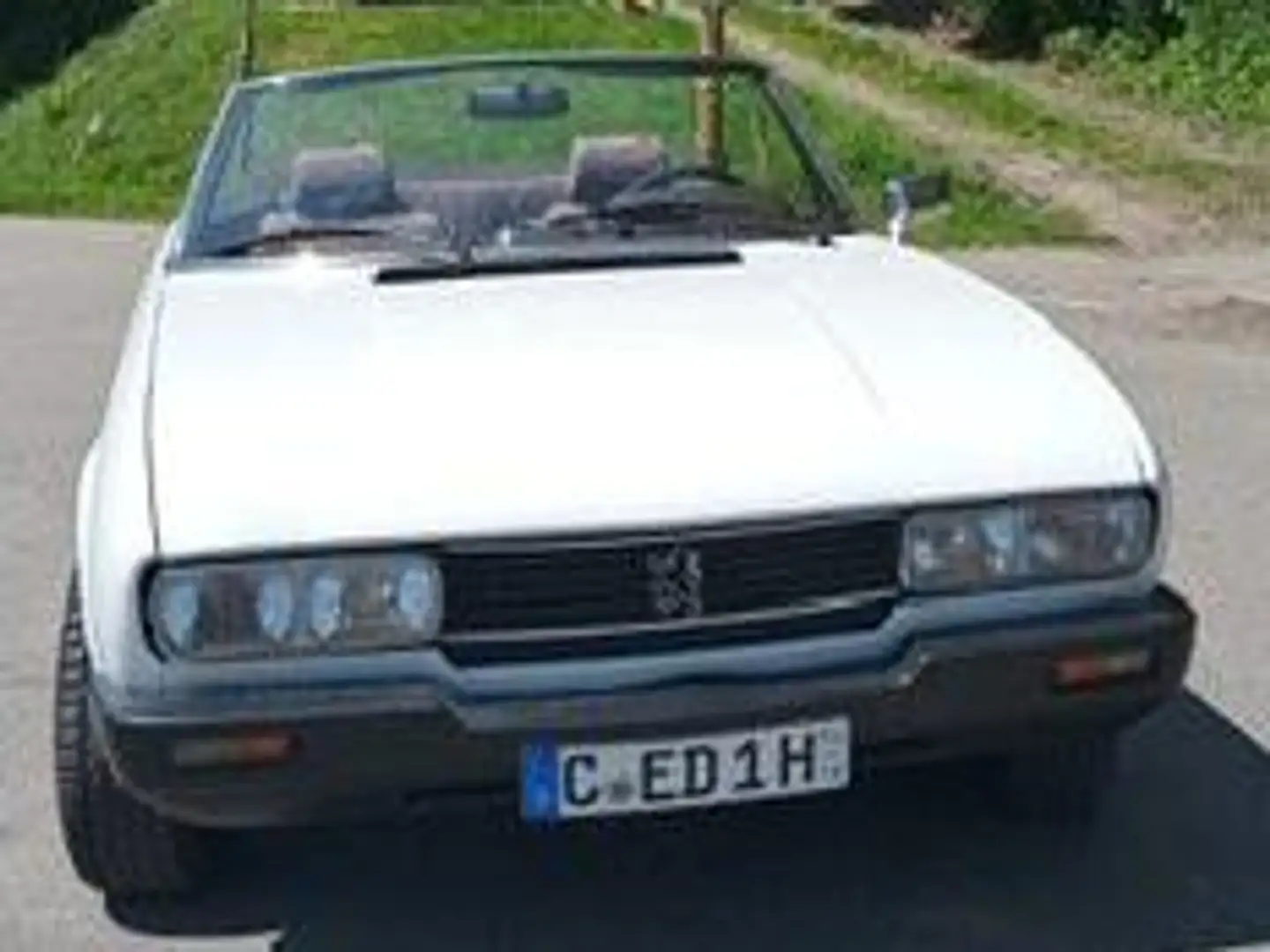 Peugeot 504 504 Cabrio H-Kennzeichen / Verdeck Schwarz bijela - 2