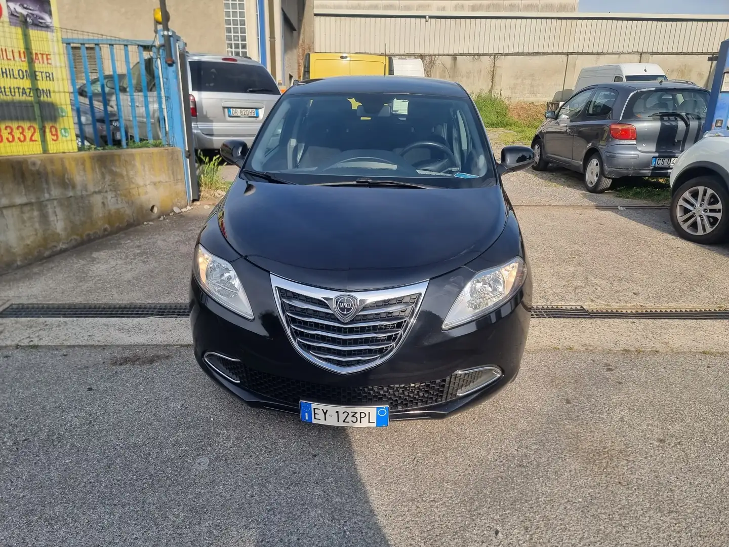 Lancia Ypsilon 1.2 8v Elle 69cv Czarny - 1