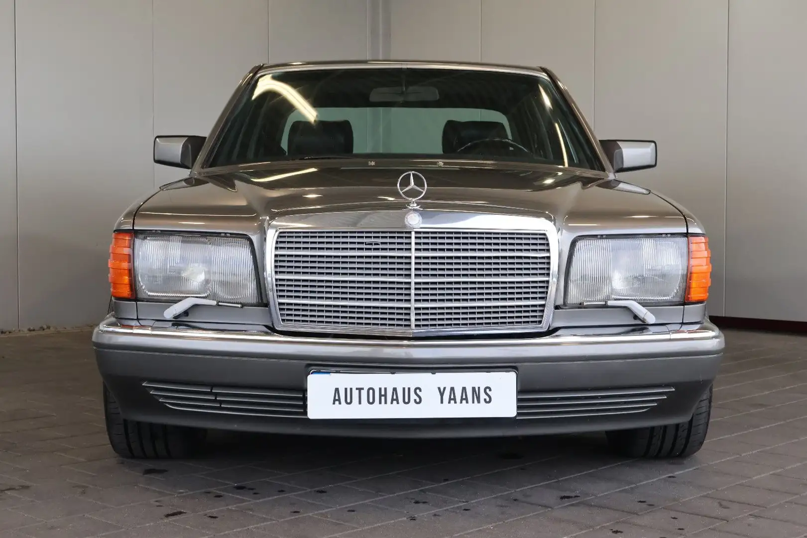 Mercedes-Benz 560 SEL 560 V8 H-KZ+MEM+TEMPOMAT+BRABUS - 2